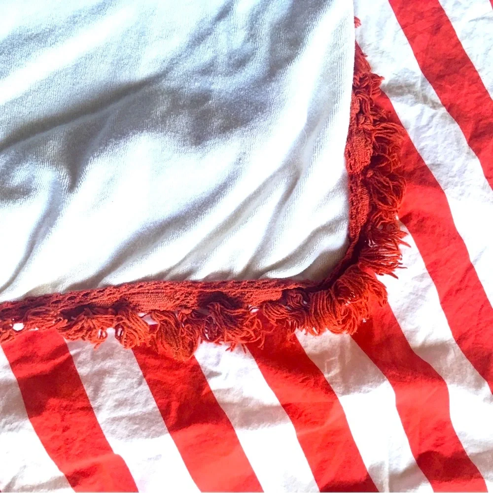 Rare Indah Reverasable Terry Cloth cotton Beach Towel in Red and white Stripes